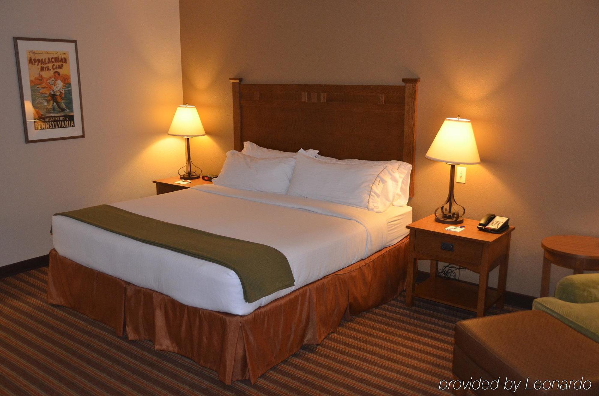 Express & By Ihg Hotel