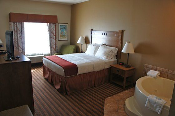 Hotel Express & By Ihg 2*
